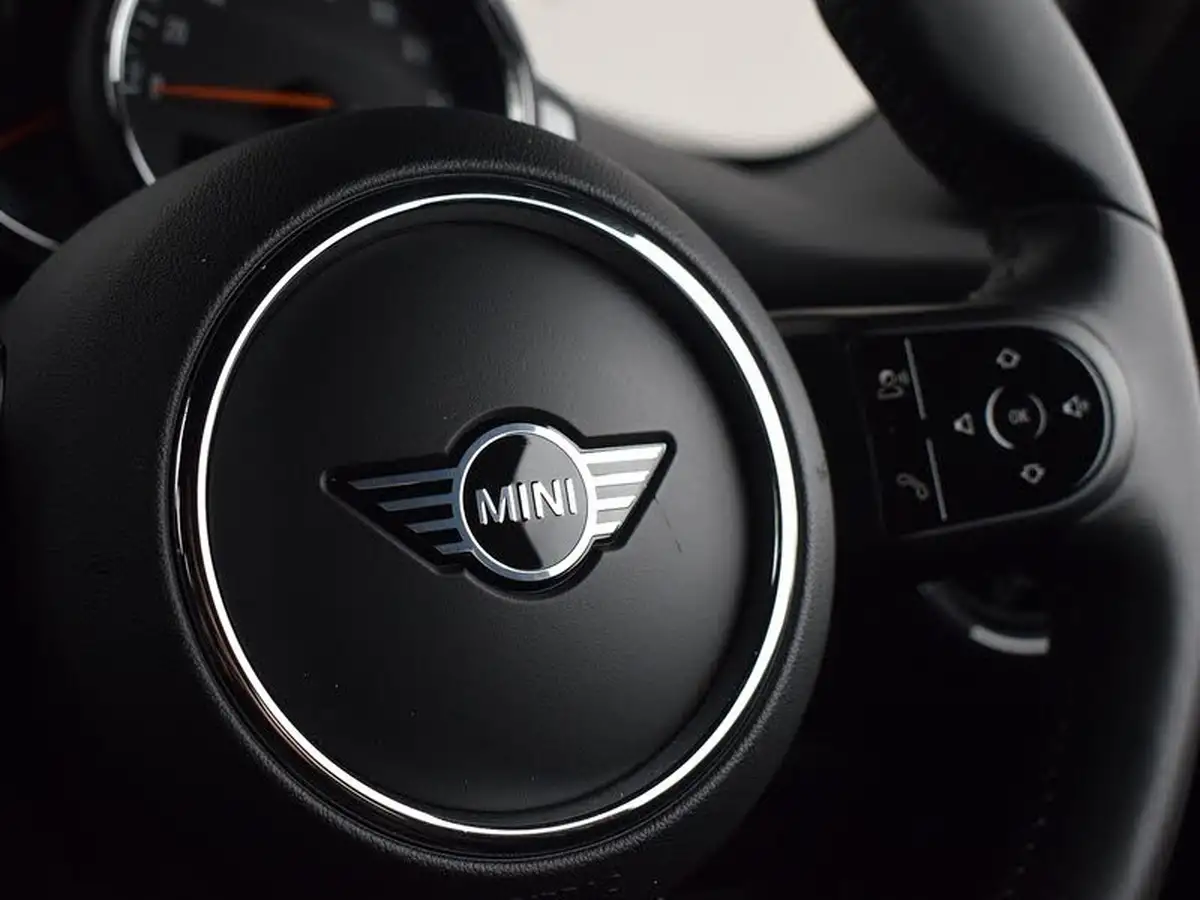 2021-mini-cooper-20-cooper-s-sport-hatchback-5d-big-22
