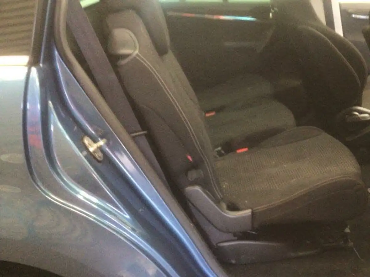2013-citroen-grand-c4-picasso-16-platinum-big-7