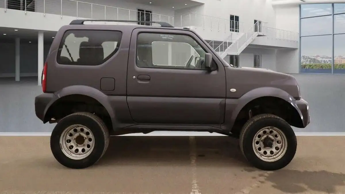 2017-suzuki-jimny-13-sz3-big-5