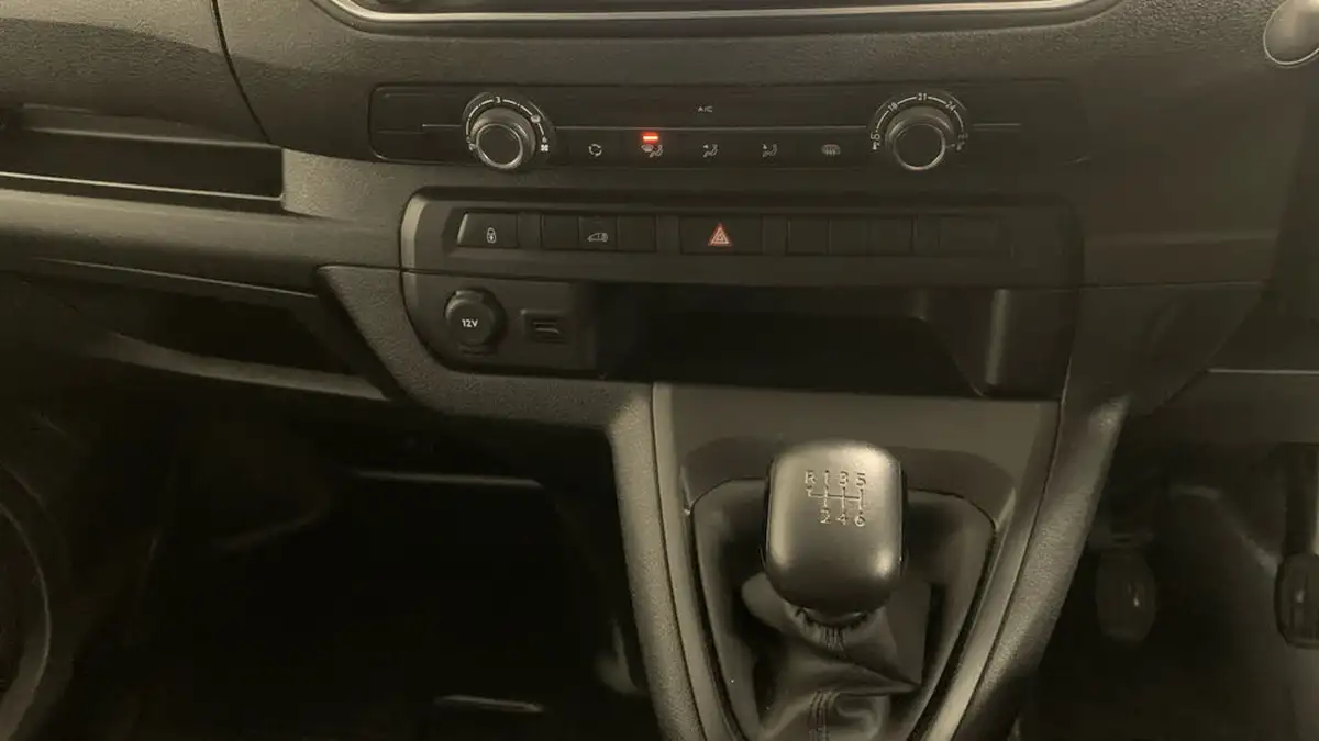 2023-peugeot-expert-20-bluehdi-professional-premium-long-1400-big-19