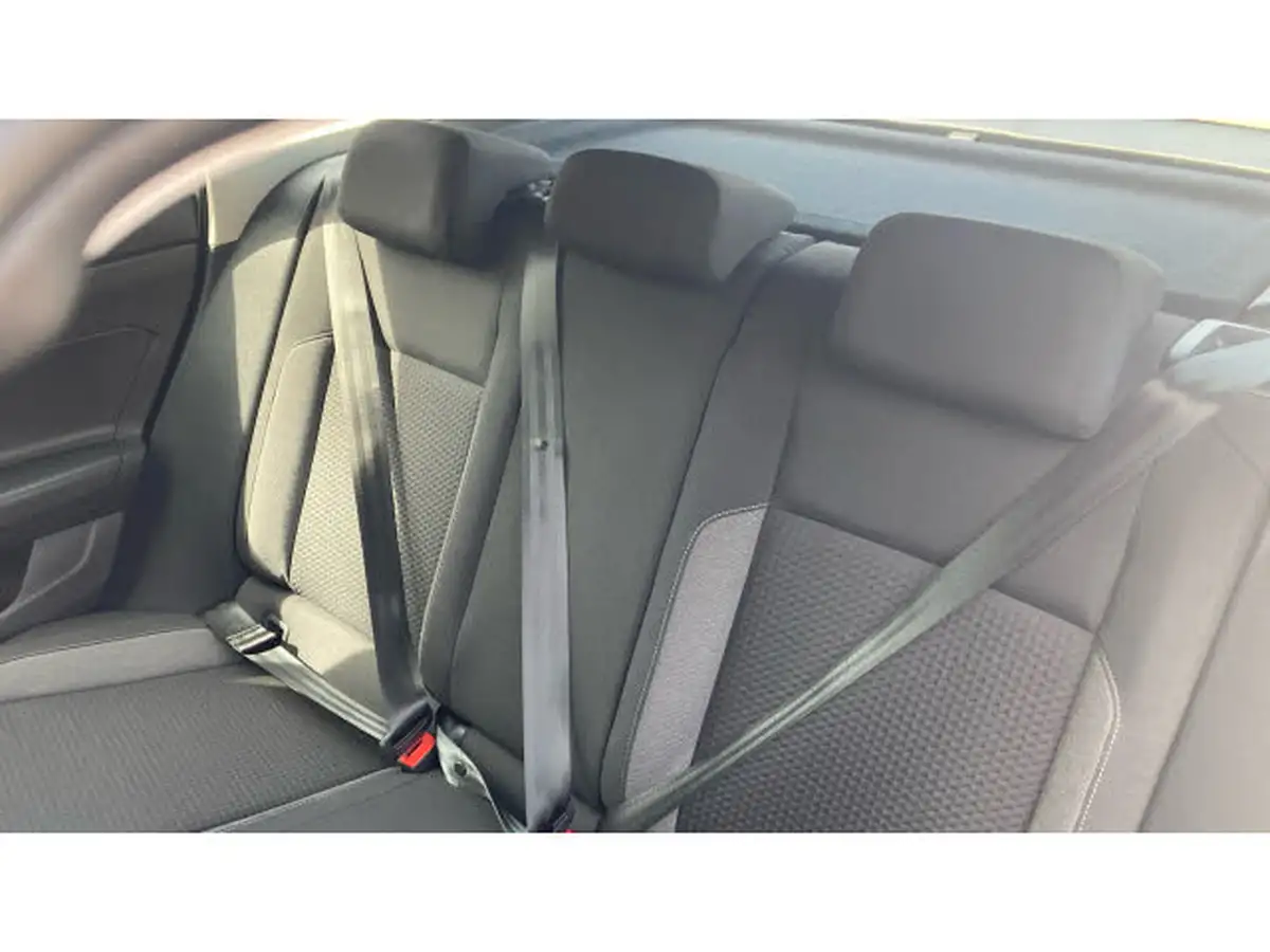 2022-volkswagen-taigo-10-tsi-life-110ps-dsg-big-15