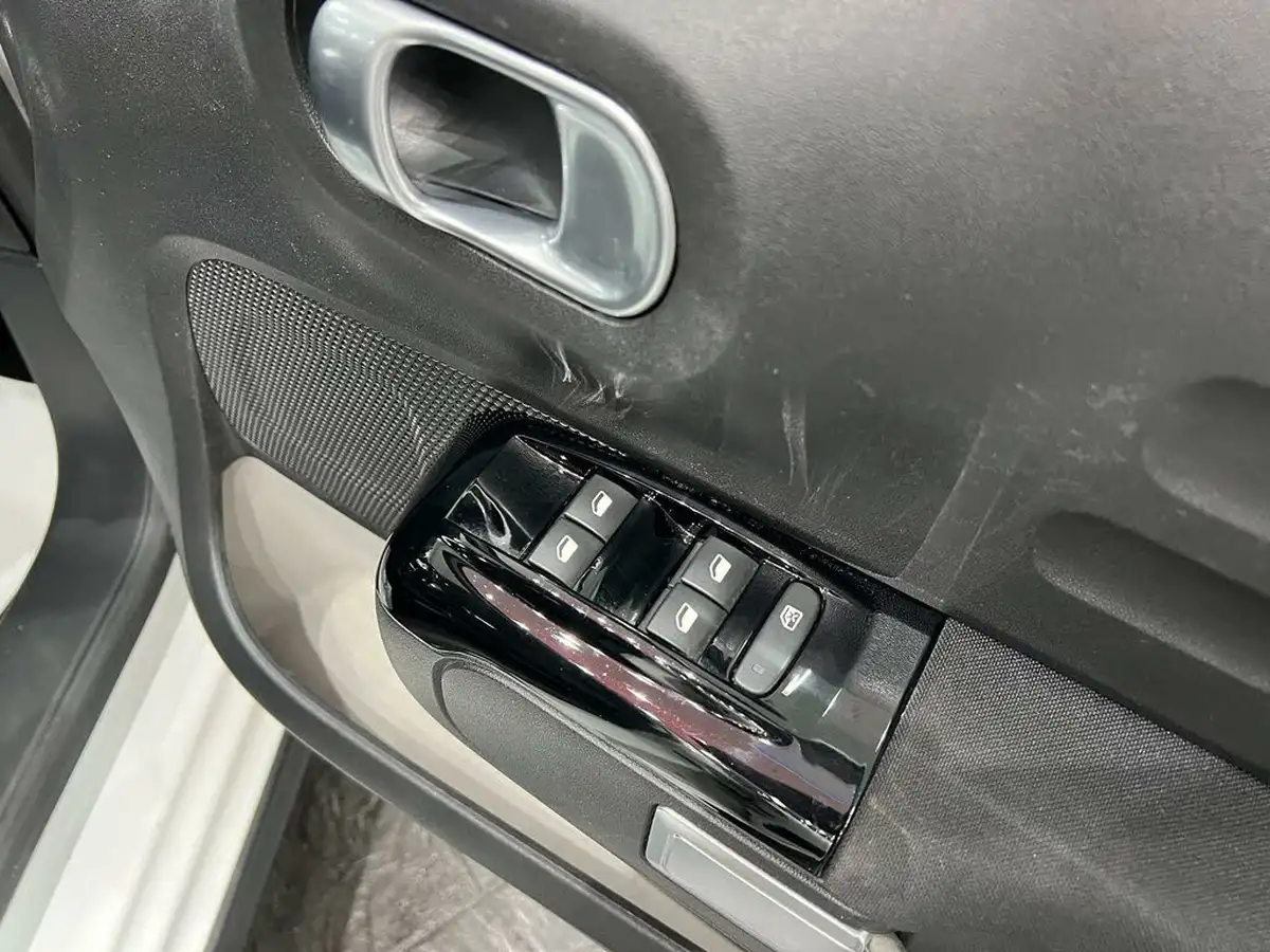 2017-citroen-c3-12-puretech-flair-82ps-big-24