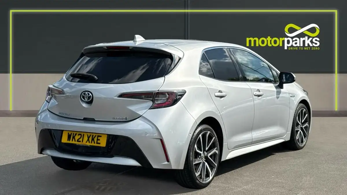 2021-toyota-corolla-18-vvt-i-excel-trk-hatchback-big-2
