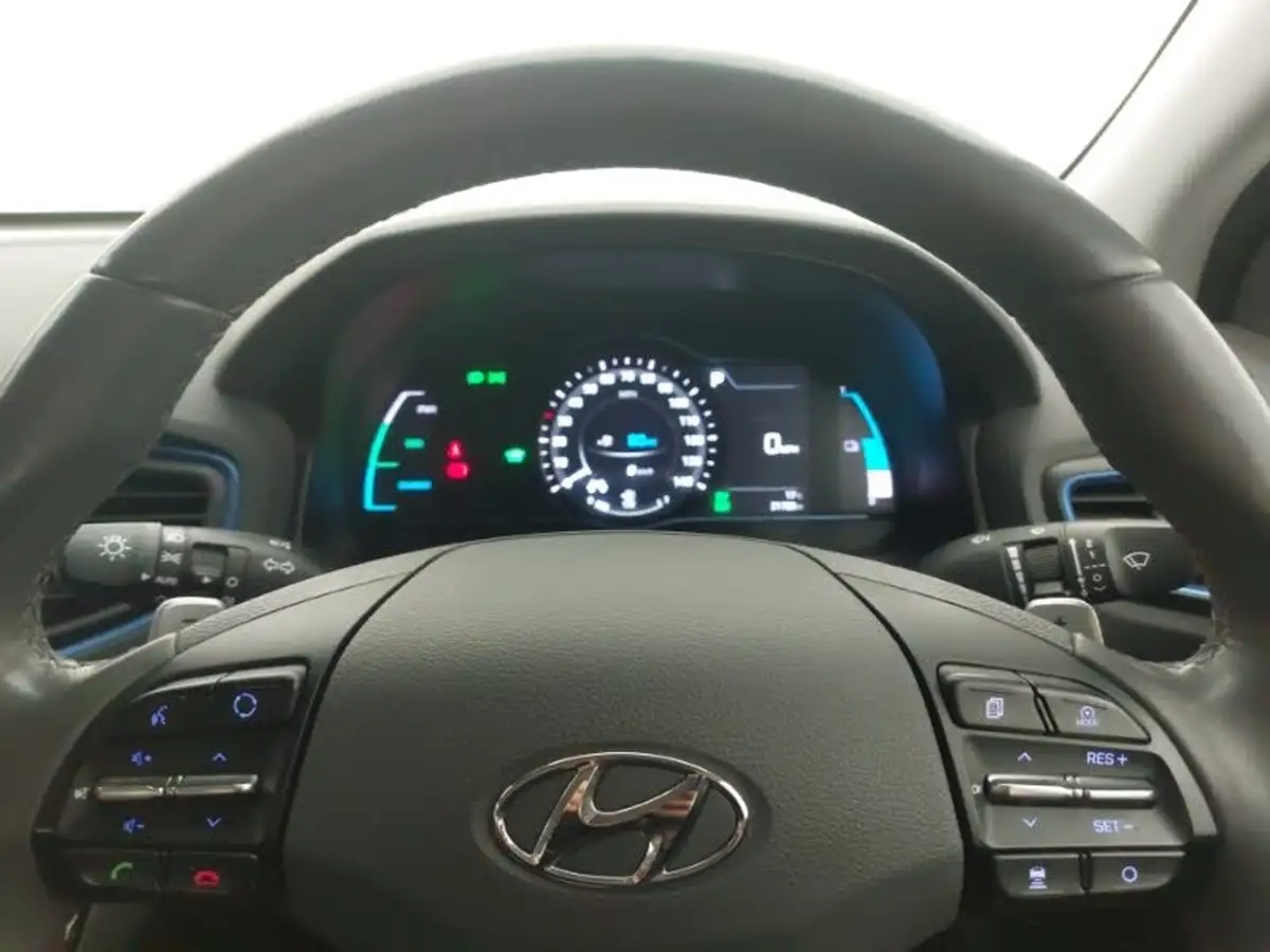 2019-hyundai-ioniq-16-gdi-premium-plug-in-hybrid-big-18
