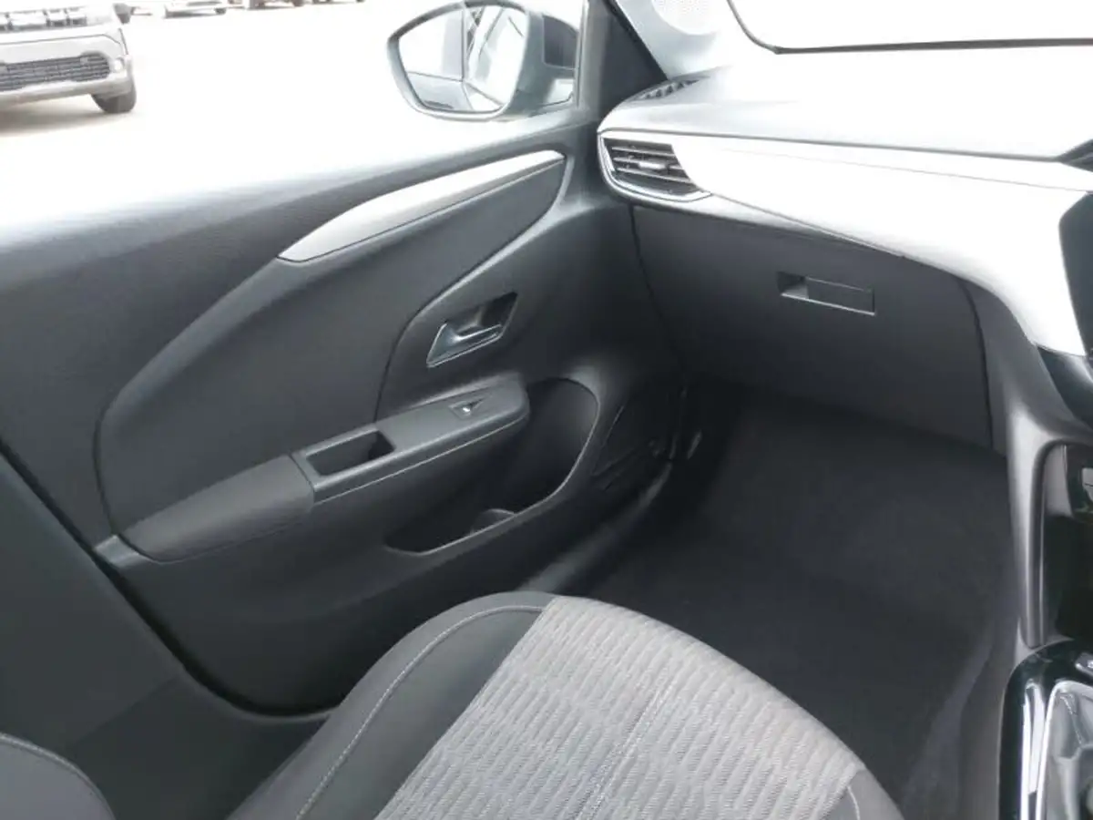 2021-vauxhall-corsa-12-turbo-se-big-9