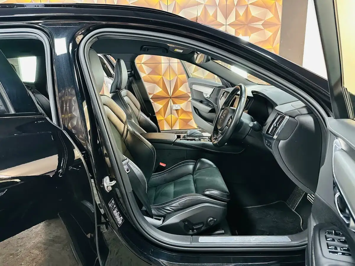 2021-volvo-v90-20-t6-r-design-340bhp-big-55