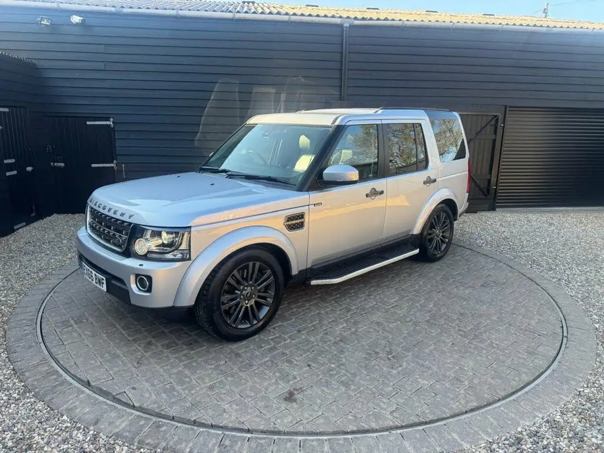 2016-land-rover-discovery-4-30-sd-v6-graphite-big-31