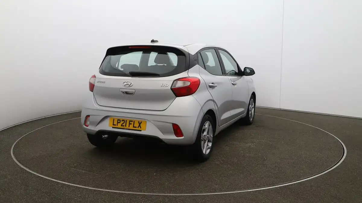 2021-hyundai-i10-10-se-connect-big-48