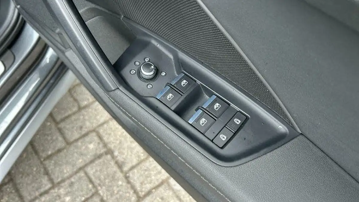 2021-audi-a3-15-35-tfsi-s-line-sportback-5d-tronic-big-13