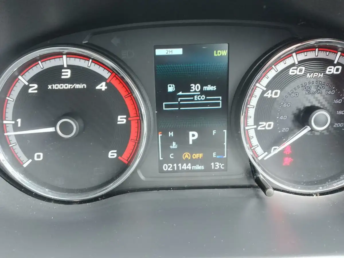 2020-mitsubishi-l200-22di-d-barbarian-auto-big-40