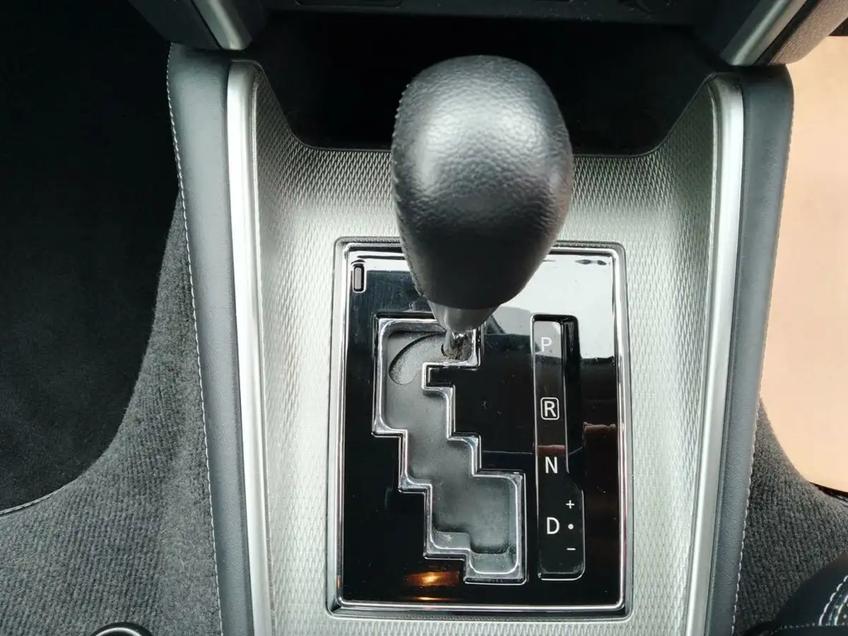 2020-mitsubishi-l200-22di-d-barbarian-auto-big-2