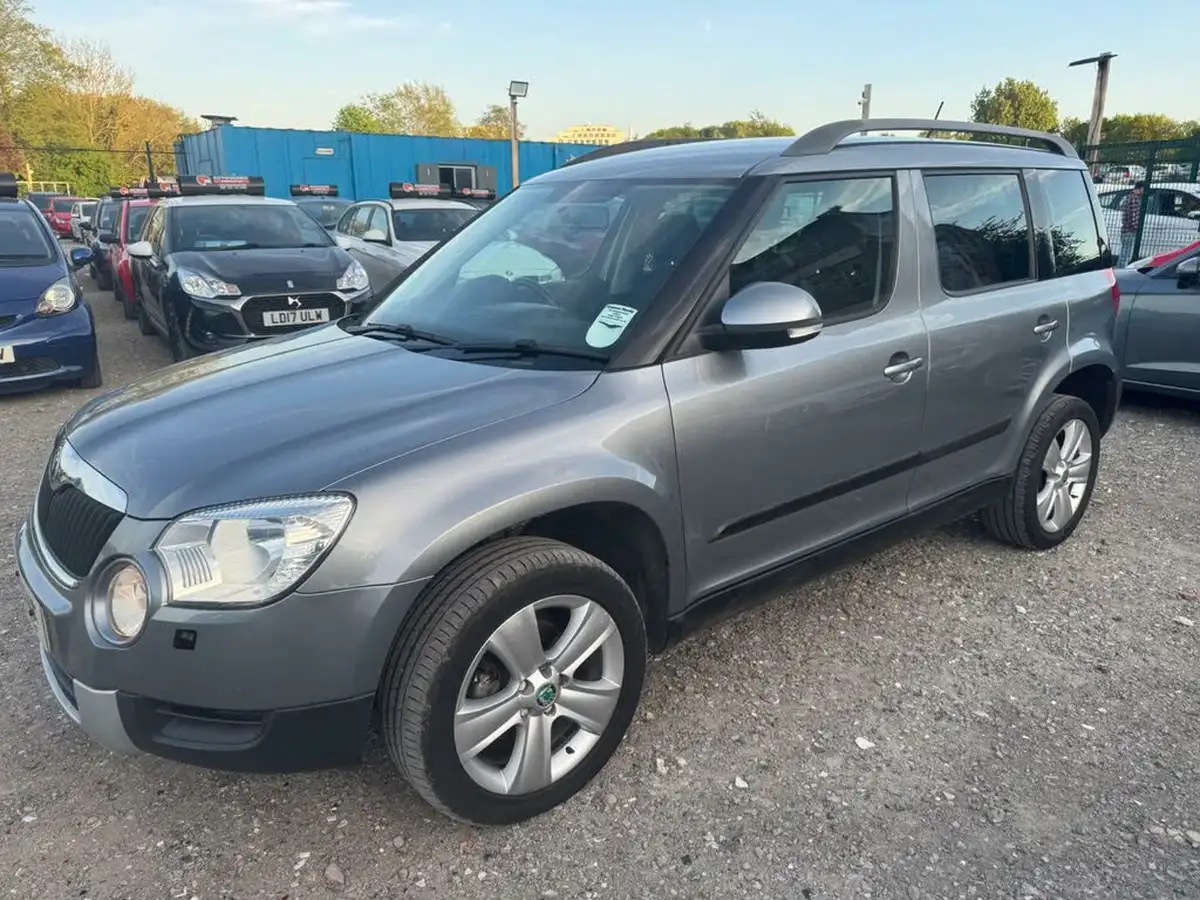 2011-skoda-yeti-20td-se-plus-140bhp-4x4-big-2