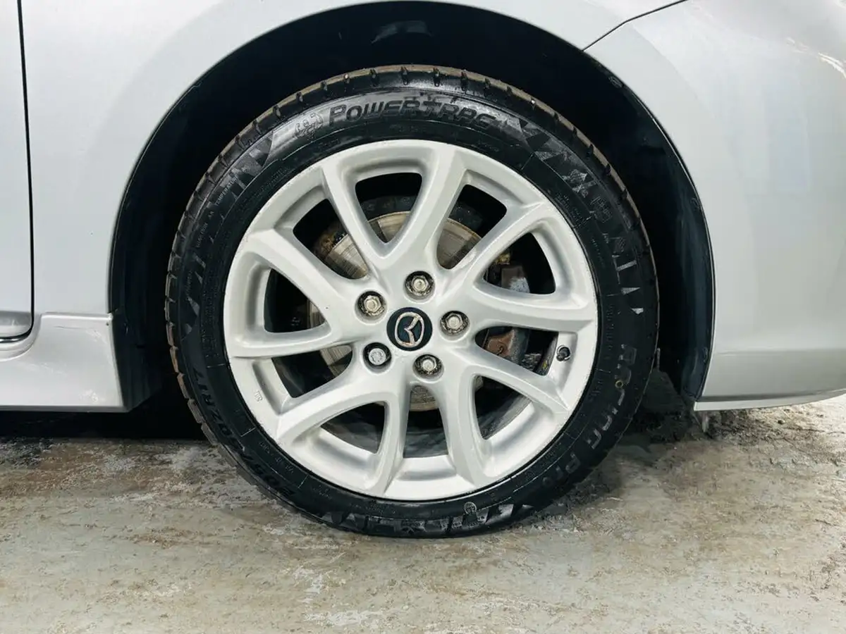 2013-mazda-mazda3-16-tamura-auto-big-22