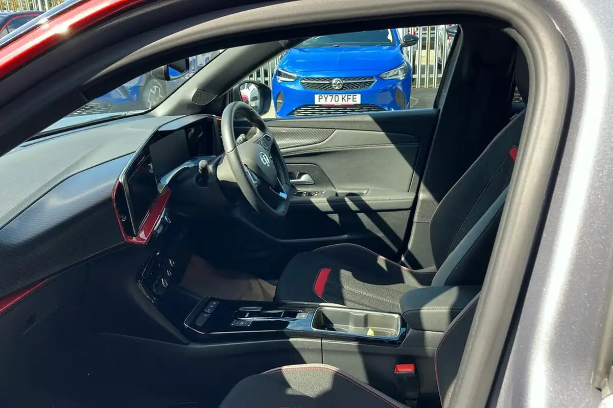 2023-vauxhall-mokka-e-gs-big-2