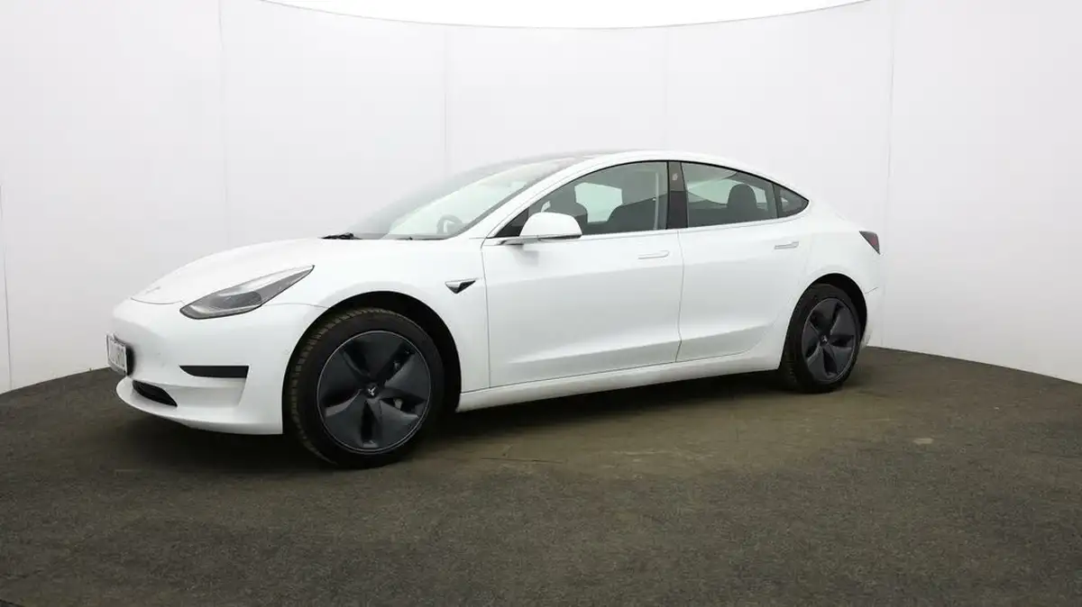 2020-tesla-model-3-e-standard-plus-big-26