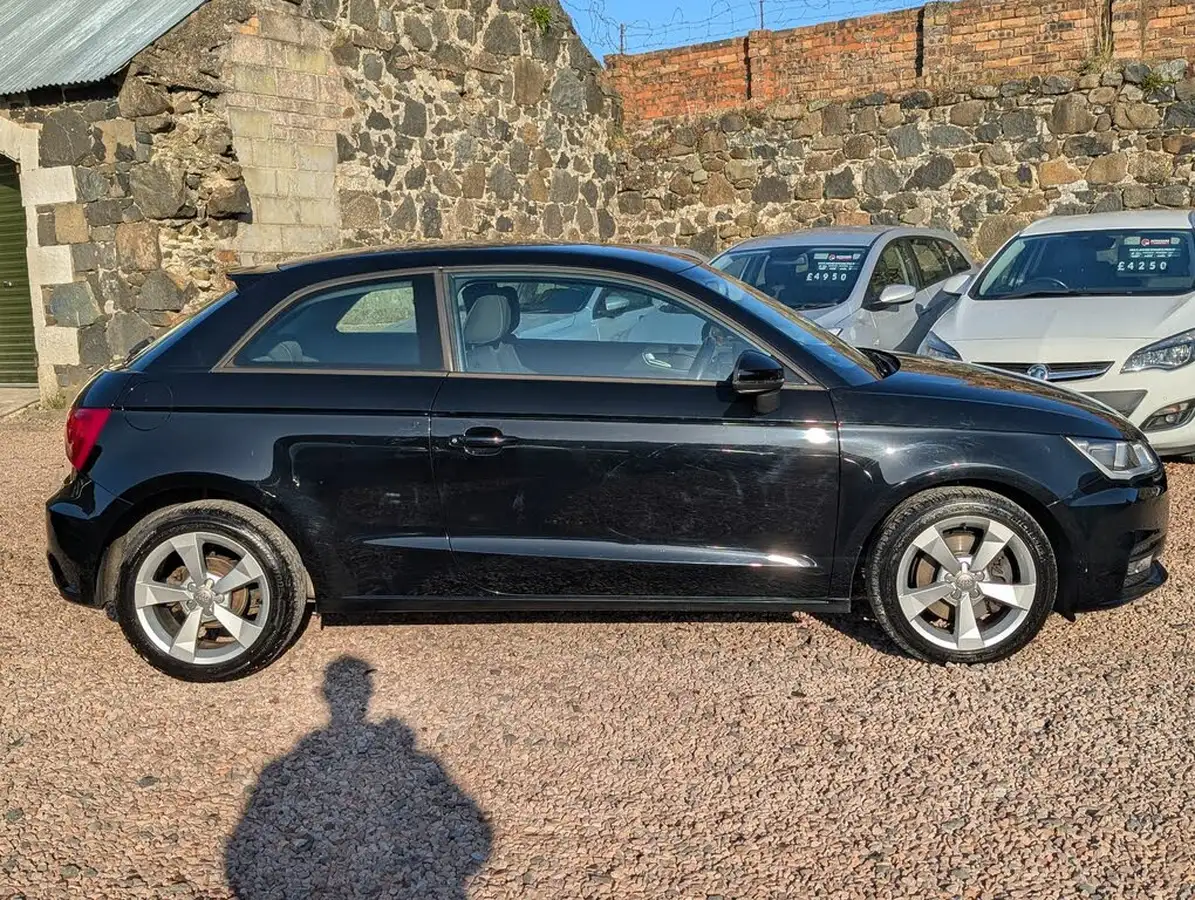 2017-audi-a1-14-tfsi-sport-hatchback-3d-big-18