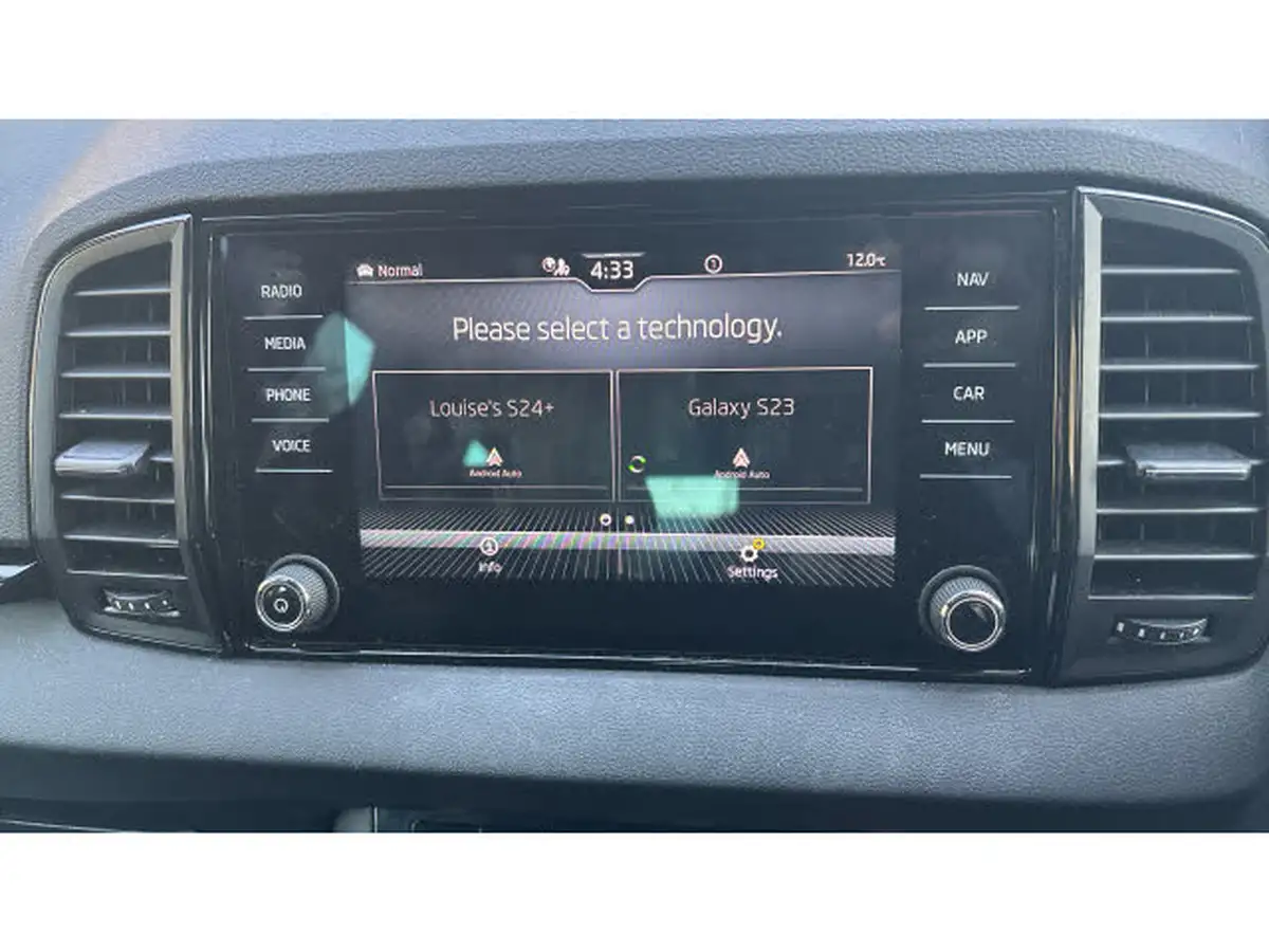 2022-skoda-karoq-15-tsi-sportline-big-31