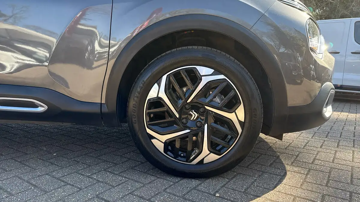 2024-citroen-c4-12-puretech-max-130ps-ss-eat8-big-16