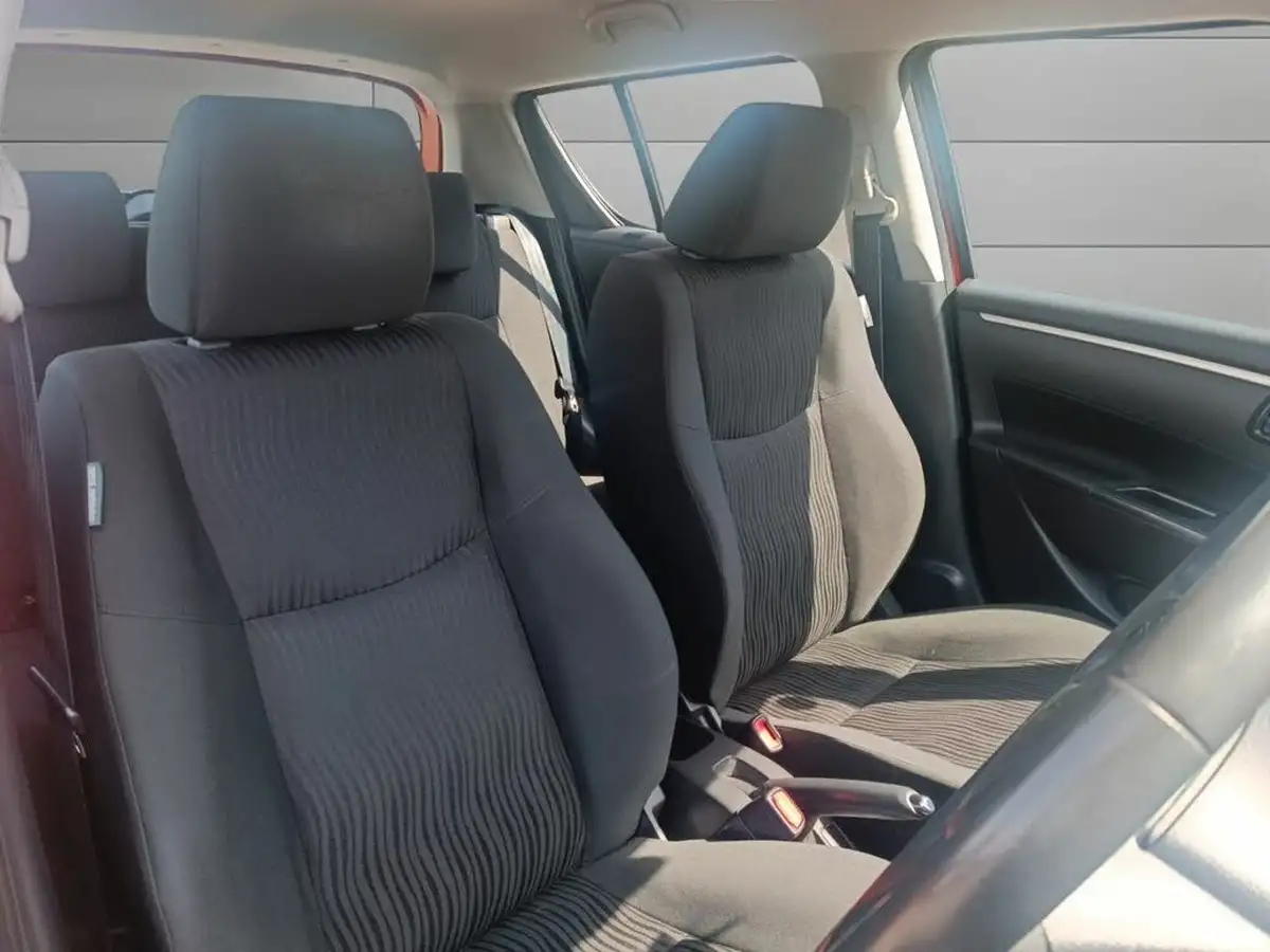 2012-suzuki-swift-12-sz3-5d-big-10