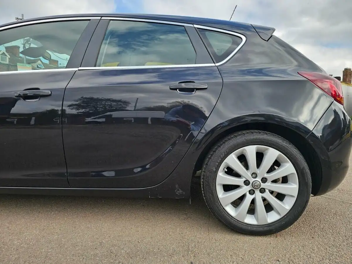 2010-vauxhall-astra-16-elite-16v-vvt-115ps-auto-big-32