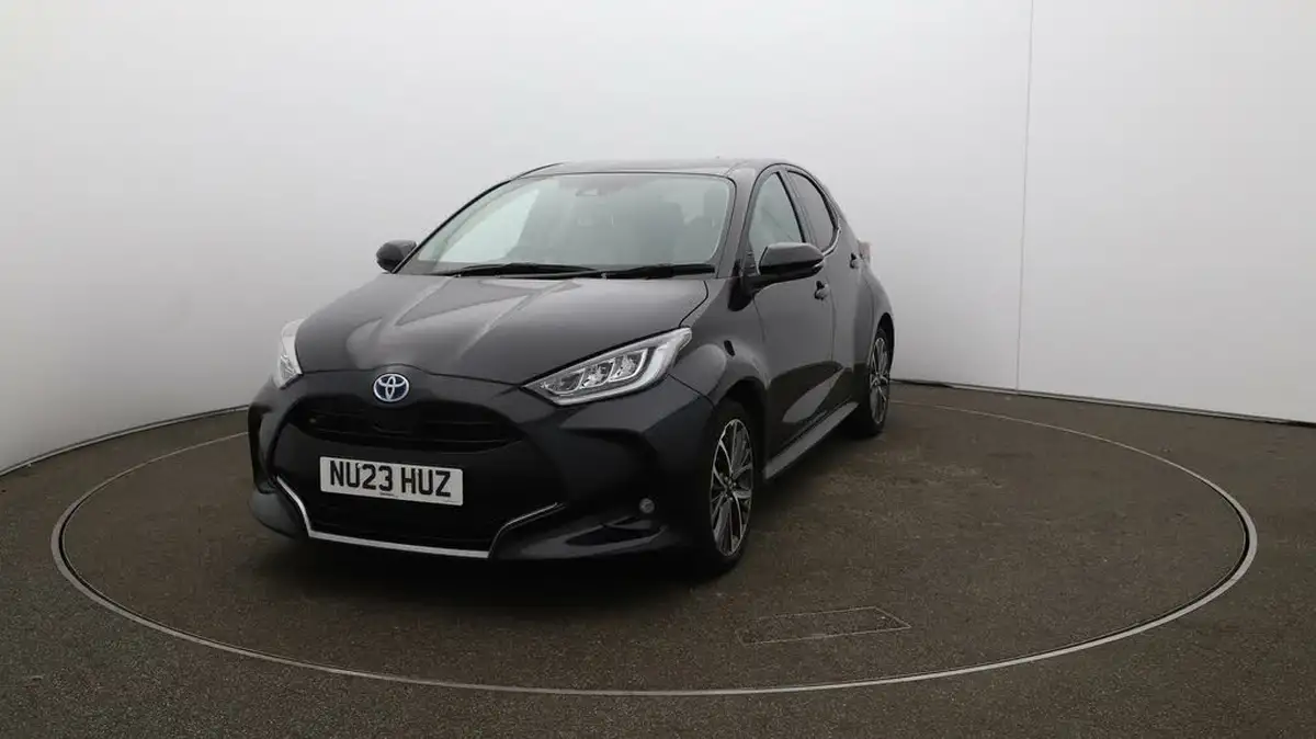 2023-toyota-yaris-15-vvt-i-excel-big-29