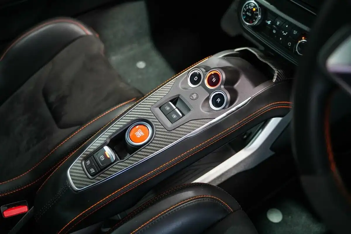 2020-alpine-a110-18-t-s-big-32