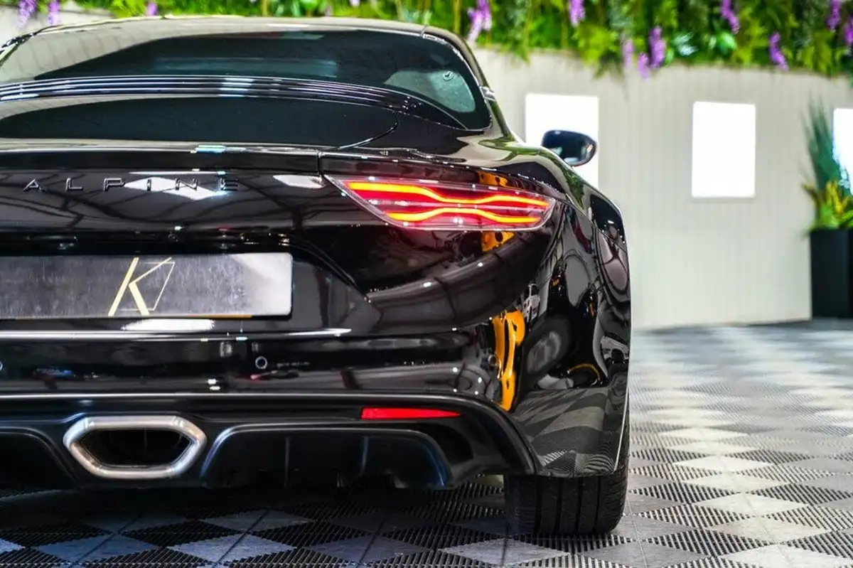 2020-alpine-a110-18-t-s-big-8