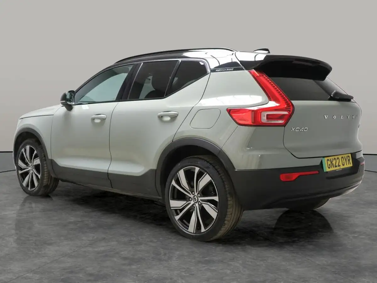 2022-volvo-c40-e-twin-recharge-pro-big-13