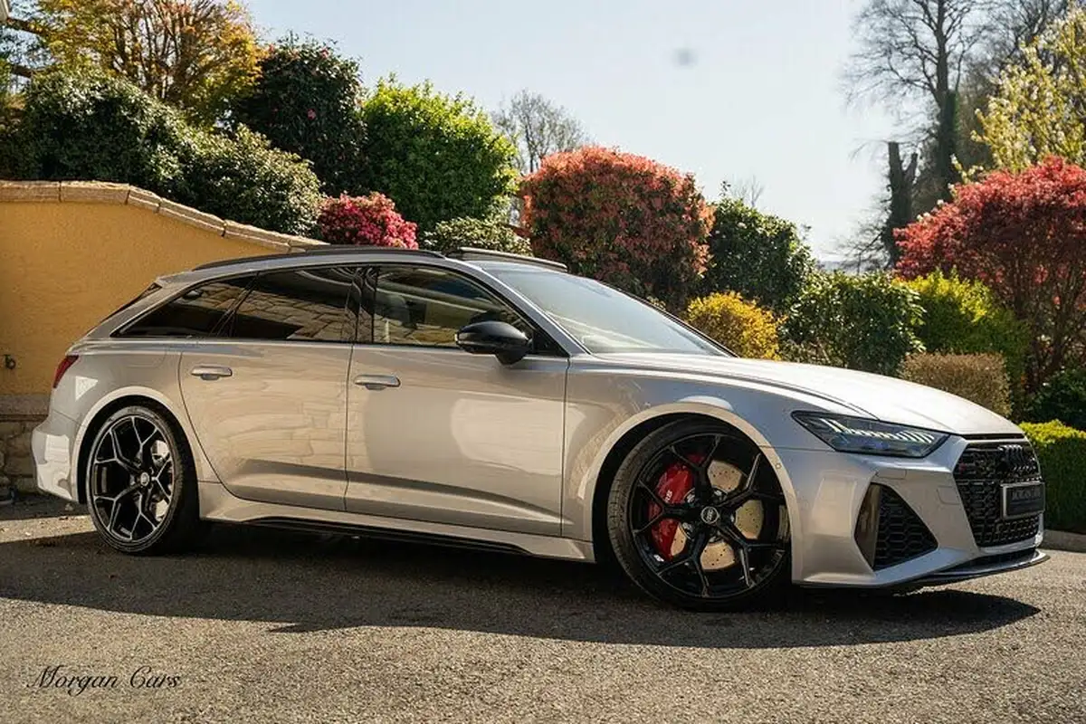 2021-audi-rs6-avant-40-tfsi-carbon-black-big-21