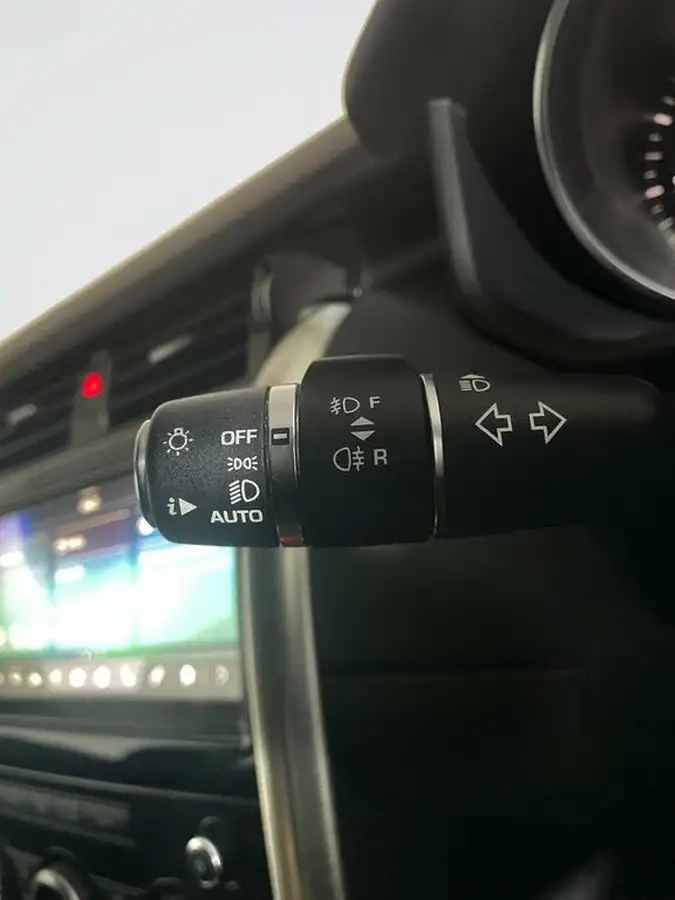 2017-land-rover-discovery-20sd4-hse-240ps-awd-station-wagon-5d-auto-big-18