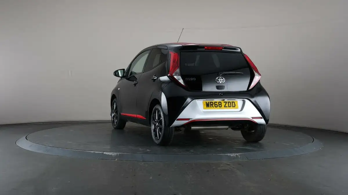 2018-toyota-aygo-10-vvt-i-x-press-71bhp-big-46
