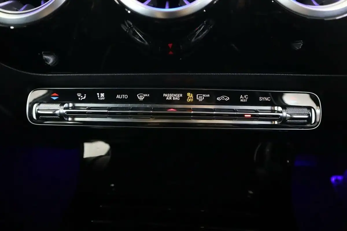 2019-mercedes-benz-a-class-13-a200-amg-line-premium-saloon-4d-7g-dct-big-52
