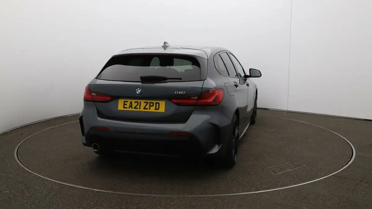 2021-bmw-1-series-15-118i-m-sport-lcp-dct-big-49