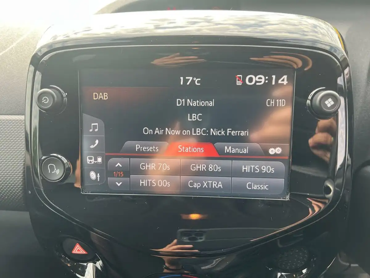 2021-citroen-c1-10-vti-shine-5d-big-22