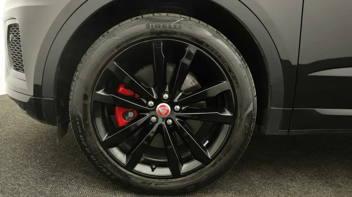 2021-jaguar-e-pace-20-d200-r-dynamic-black-big-17