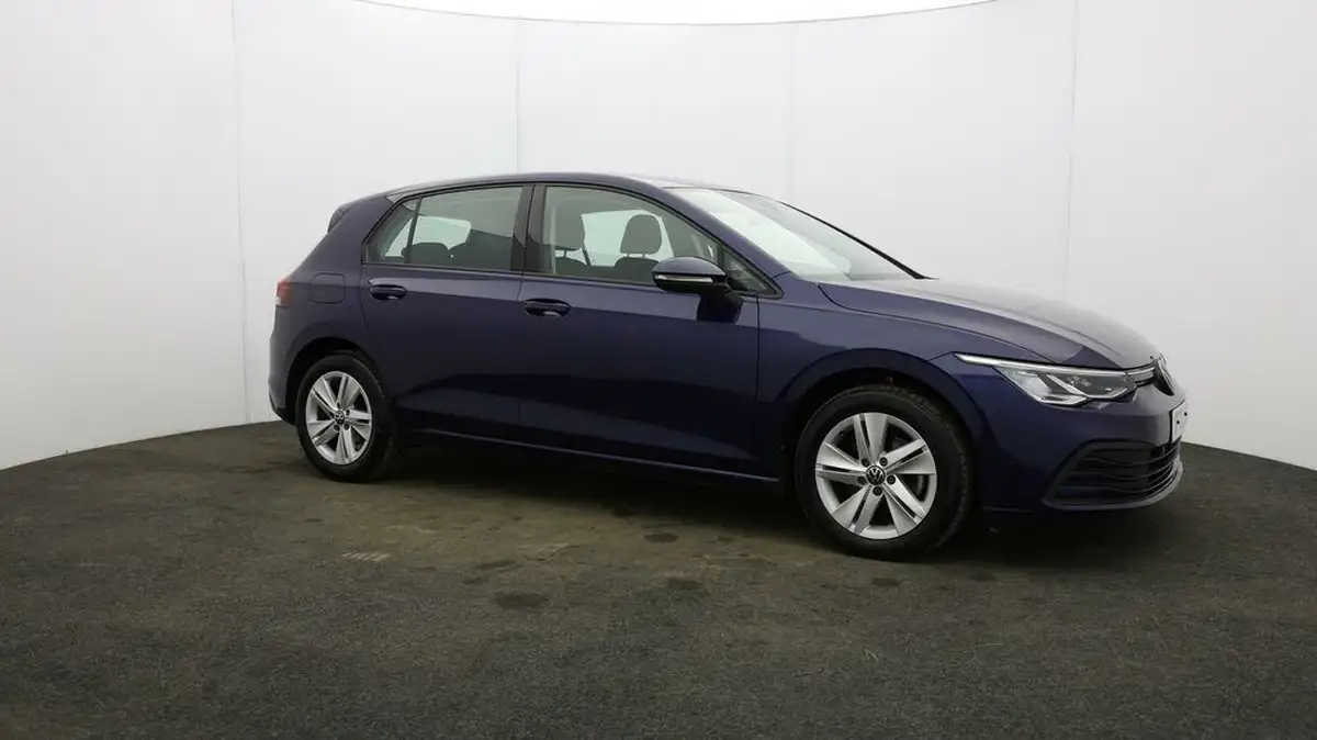 2022-volkswagen-golf-15-tsi-life-130ps-hatchback-big-46