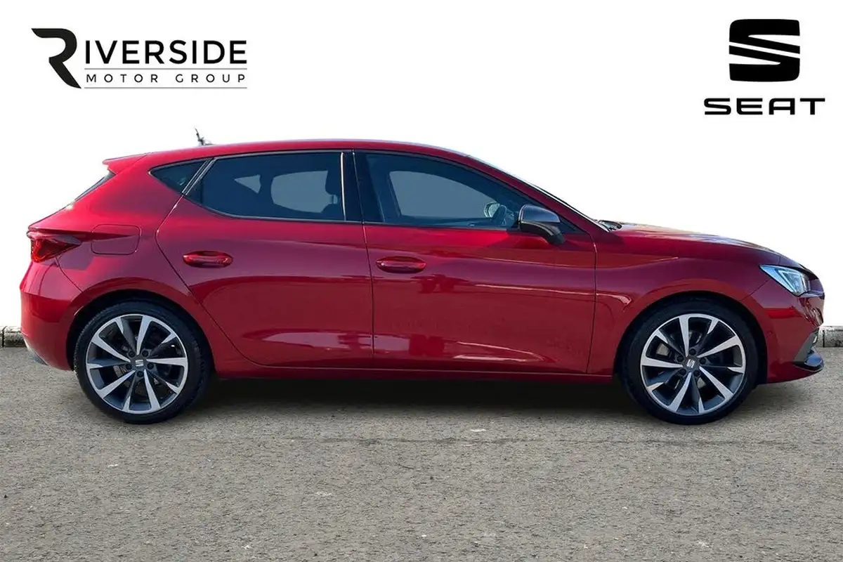 2021-seat-leon-15-etsi-fr-first-edition-hatchback-big-3