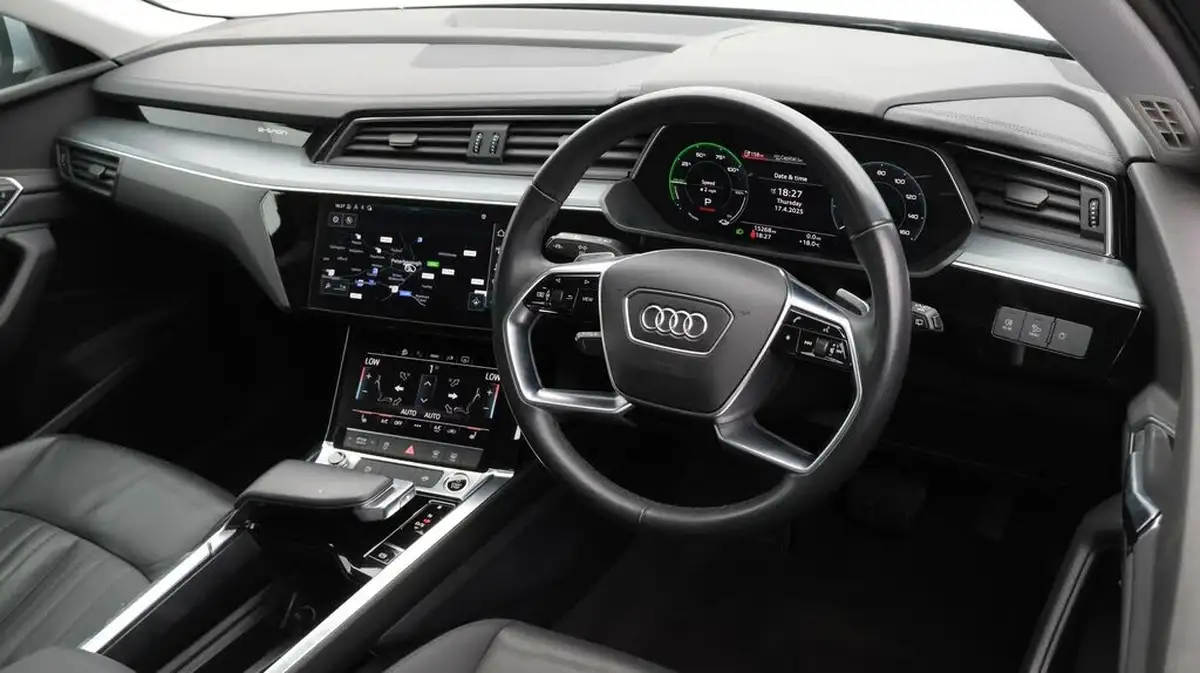 2022-audi-e-tron-55e-technik-station-wagon-big-9