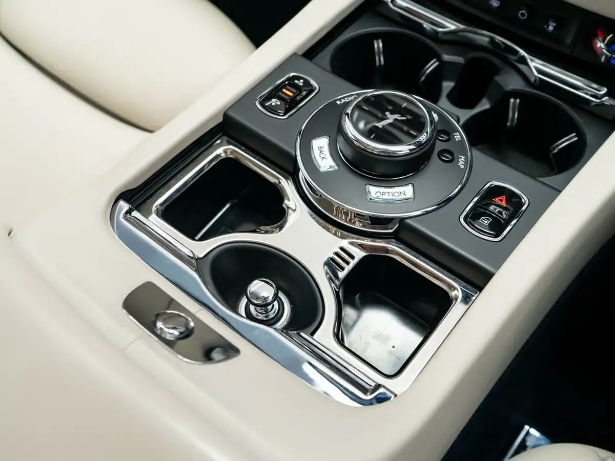 2016-rolls-royce-ghost-66-ewb-big-39