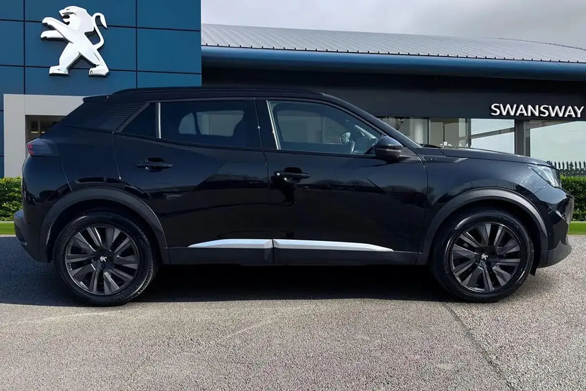 2021-peugeot-2008-suv-e-gt-premium-big-2