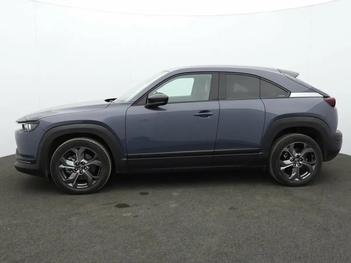 2021-mazda-mx-30-e-sport-lux-big-3