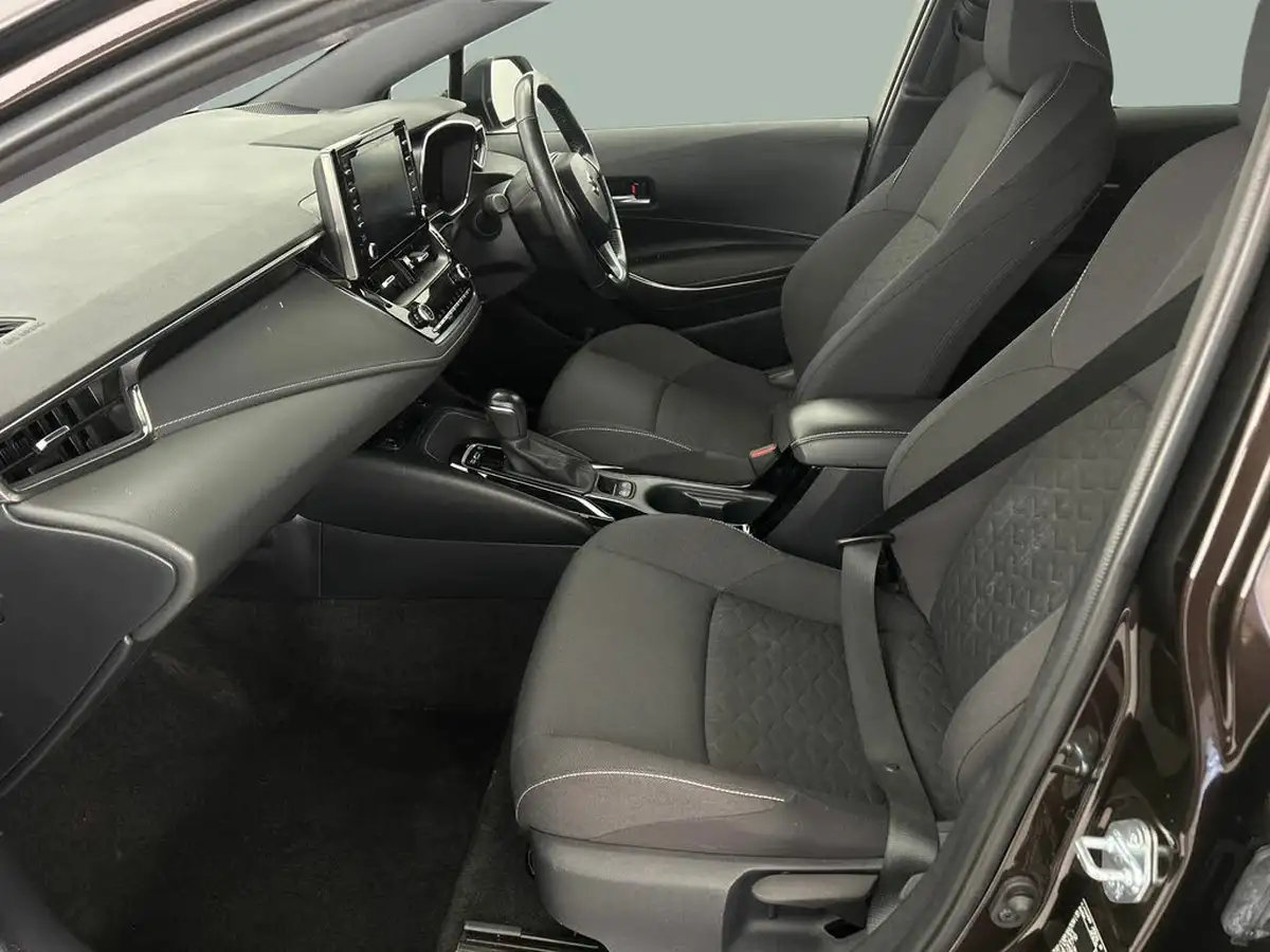 2022-suzuki-swace-18-sz5-big-17
