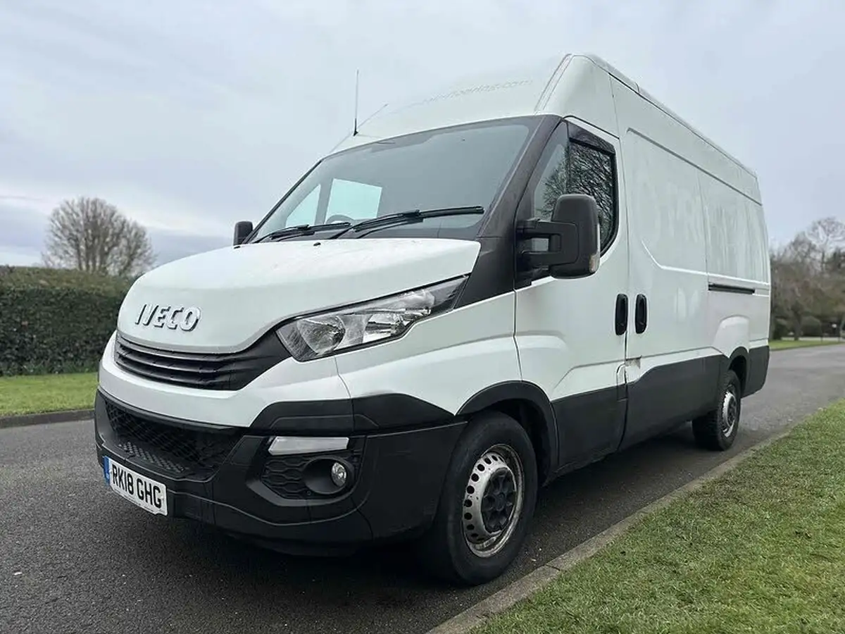 2018-iveco-daily-s-class-23td-35s14v-3520-h2-business-3520-big-10