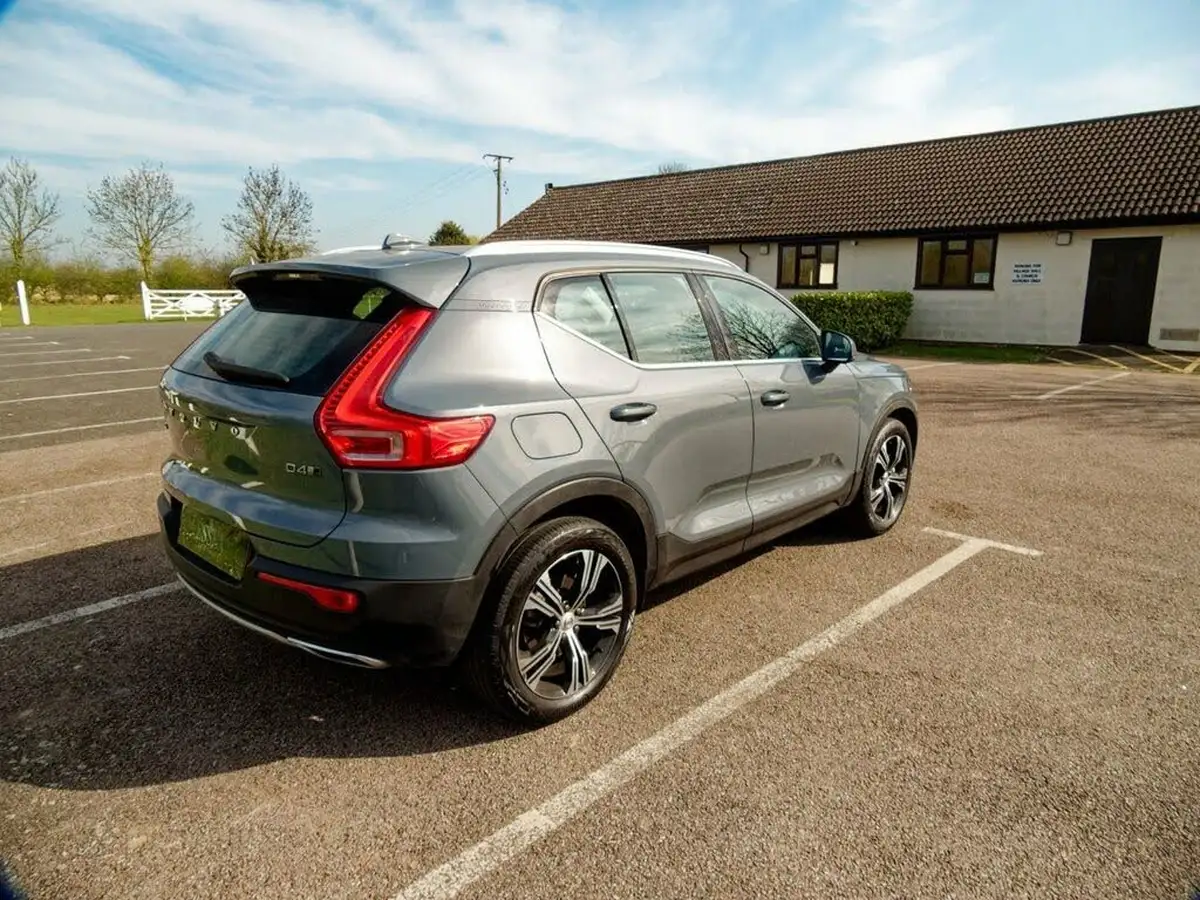 2019-volvo-xc40-20td-d4-inscription-pro-big-21
