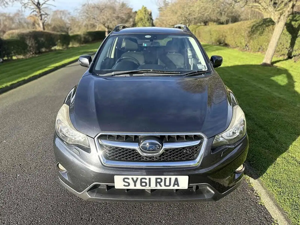 2012-subaru-xv-big-11