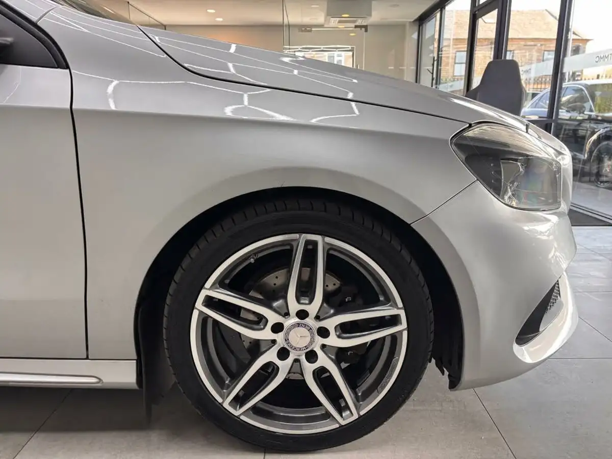 2017-mercedes-benz-a-class-21d-a200d-amg-line-ss-7g-dct-big-31