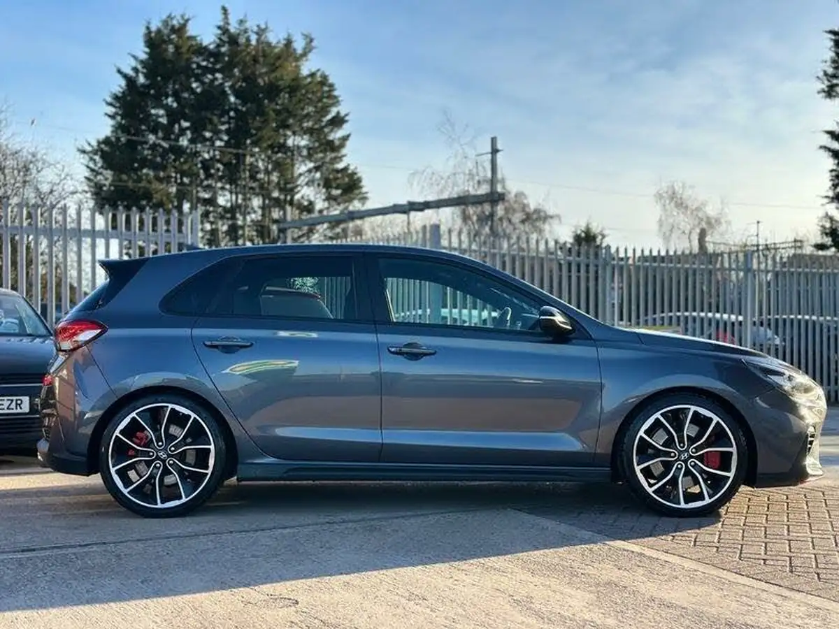 2018-hyundai-i30-n-20-t-gdi-n-performance-big-2