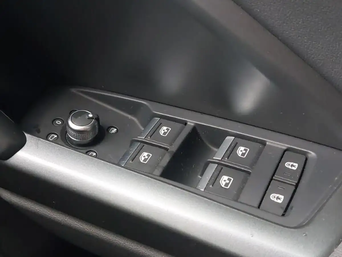 2021-audi-q3-20-35-tdi-s-line-station-wagon-quattro-tronic-big-17