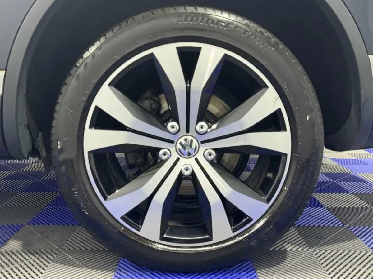 2017-volkswagen-touareg-30tdi-r-line-204ps-ss-2970cc-big-39