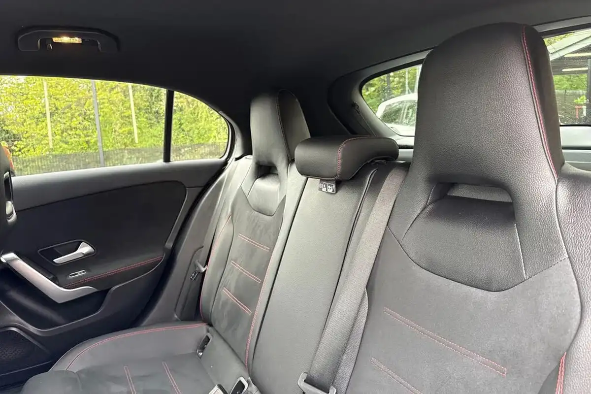 2019-mercedes-benz-a-class-13-a200-amg-line-executive-hatchback-5d-big-18